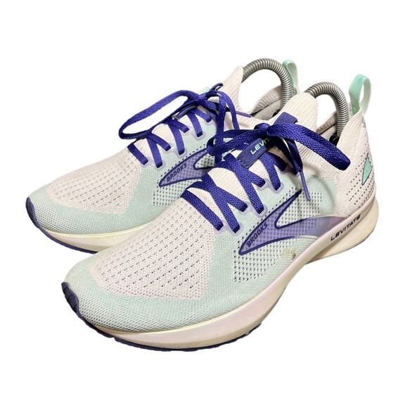 Brooks‎ Levitate StealthFit 5 Running Shoe White/Navy Blue/Yucca US Women 9 - Picture 1 of 8